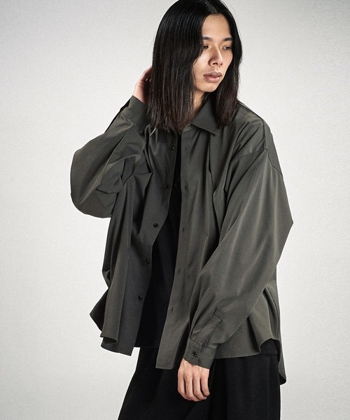 NO ID.（ノーアイディ）の「【NO ID.】Random Tuck Big Shirt / ランダム タック ビッグ シャツ（シャツ/ブラウス・メンズ・ブラック/グレー/ホワイト・ONE SIZE）」の9枚目の写真