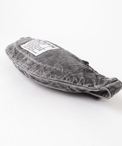 my beautiful landlet（マイビューティフルランドレット）の「【my beautiful landlet】 PIGMENT PRINT WASHED DENIM ZIP POUCH - black（ボディバッグ/ウエストポーチ・メンズ・ブラック・FREE）」の3枚目の写真