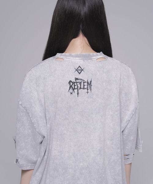 REFLEM(レフレム)の「『REFLEM/レフレム』安ピン付きダメージTシャツ/ハーフスリーブカットソー(Tシャツ/カットソー・レディース・ブラック/ライトグレー・FREE)」の15枚目の写真