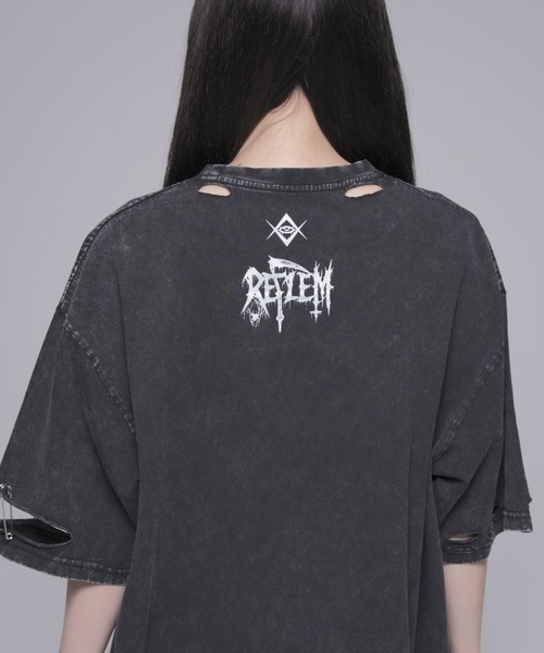 REFLEM(レフレム)の「『REFLEM/レフレム』安ピン付きダメージTシャツ/ハーフスリーブカットソー(Tシャツ/カットソー・レディース・ブラック/ライトグレー・FREE)」の7枚目の写真