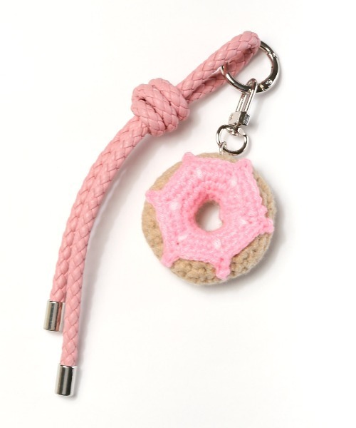 crossi(クロッシー)の「かぎ編みドーナツ&ロープストラップチャーム(チャーム・レディース・パープル/イエロー/ピンク/ブラウン/ホワイト・FREE)」の14枚目の写真