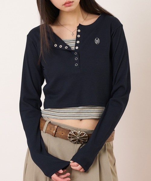 hazyl（ヘイジル）の「layered henry tops/レイヤードヘンリートップス（Tシャツ/カットソー・レディース・ネイビー/ライトブルー・フリー）」の2枚目の写真