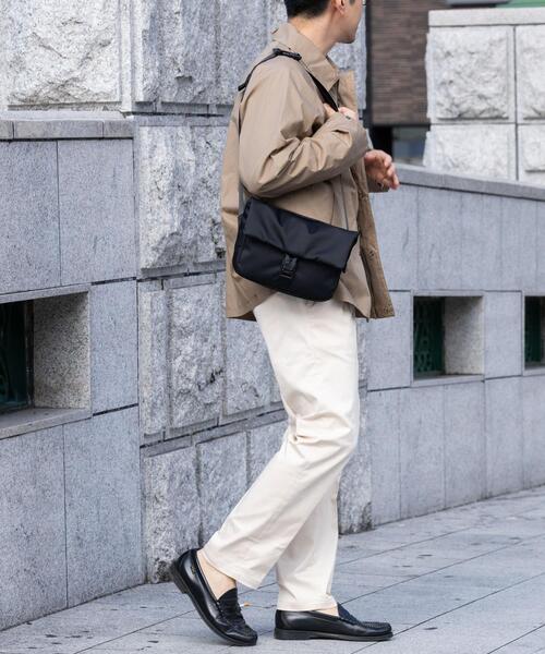 RODE SKO(ロデスコ)の「撥水フィドロックショルダーバッグ S(ショルダーバッグ・メンズ・ブラック/カーキ・SMALL)」の15枚目の写真