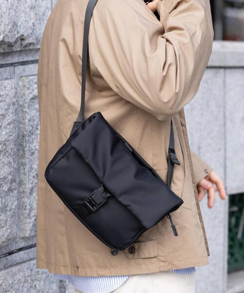 RODE SKO(ロデスコ)の「撥水フィドロックショルダーバッグ S(ショルダーバッグ・メンズ・ブラック/カーキ・SMALL)」の18枚目の写真