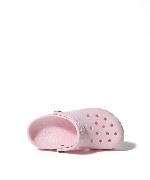 crocs(クロックス)の「CROCS / クラシック クロッグ キッズ(サンダル・キッズ・ピンク/ライトグリーン・13/12/11)」の4枚目の写真