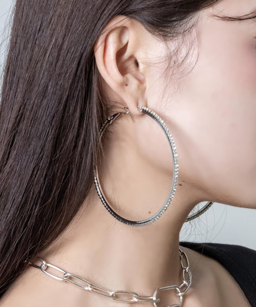 ANAP(アナップ)の「70mmストーン フープピアス(ピアス(両耳用)・レディース・シルバー/ゴールド・F)」の1枚目の写真
