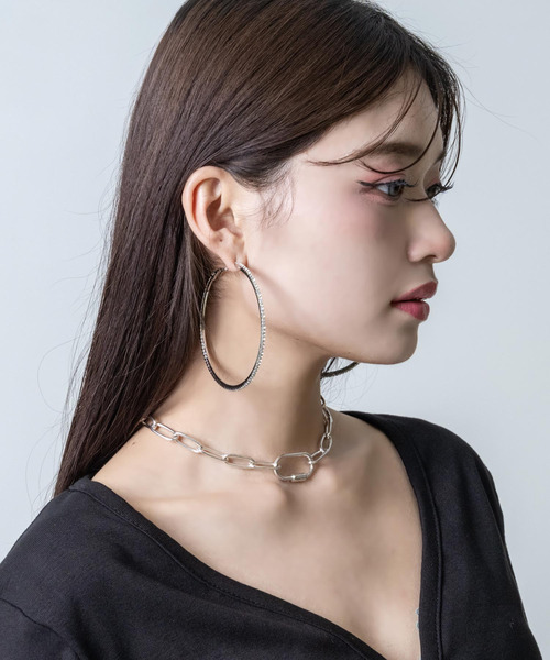 ANAP(アナップ)の「70mmストーン フープピアス(ピアス(両耳用)・レディース・シルバー/ゴールド・F)」の5枚目の写真