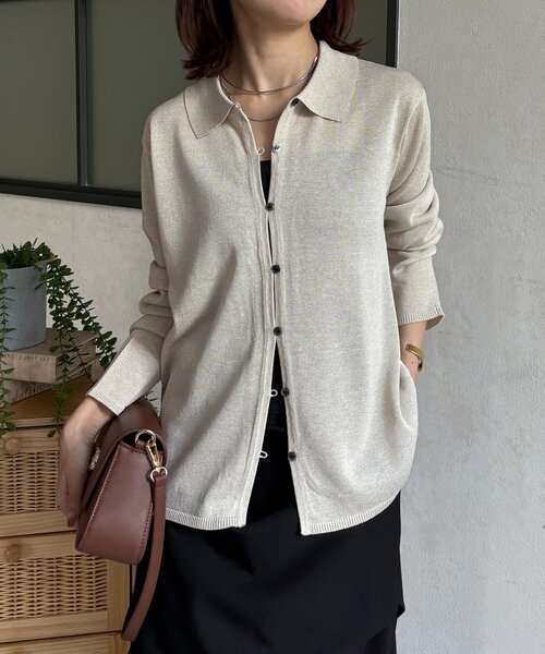 Thevon(ゼボン)の「襟付きシャリニットカーディガン(カーディガン/ボレロ・レディース・ピンク/ネイビー/ベージュ/グレー・FREE)」の8枚目の写真