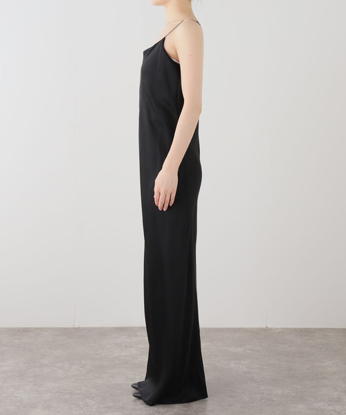 AP STUDIO（エーピーストゥディオ）の「サテンキャミソールドレス（ワンピース・レディース・ブラック/チョコ・36/38）」の16枚目の写真