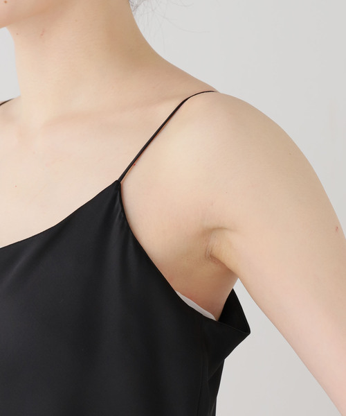 AP STUDIO（エーピーストゥディオ）の「サテンキャミソールドレス（ワンピース・レディース・ブラック/チョコ・36/38）」の18枚目の写真