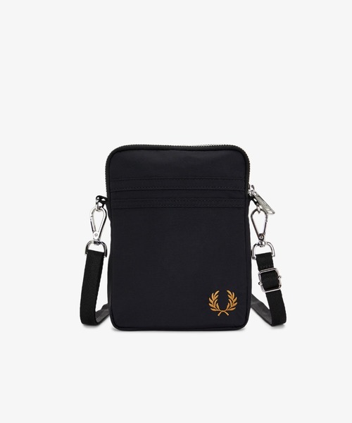 FRED PERRY(フレッドペリー)の「Brentham Small Side Bag/ブレンサムサイドバッグ(ショルダーバッグ・メンズ・ブラック・ONE SIZE)」の7枚目の写真