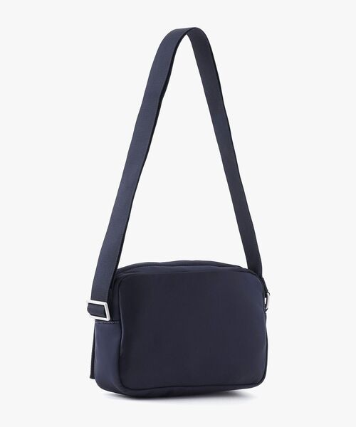 TOMMY HILFIGER(トミーヒルフィガー)の「トラベルクロスボディバッグ(ボディバッグ/ウエストポーチ・メンズ・ネイビー・FREE)」の4枚目の写真