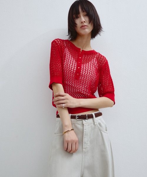 ANF.MUU(アンフムー)の「透かし編みヘンリーネックニット(Tシャツ/カットソー・レディース・ブラック/ライトブルー/ホワイト/レッド・FREE)」の15枚目の写真