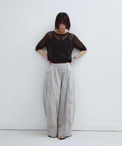 ANF.MUU(アンフムー)の「透かし編みヘンリーネックニット(Tシャツ/カットソー・レディース・ブラック/ライトブルー/ホワイト/レッド・FREE)」の10枚目の写真