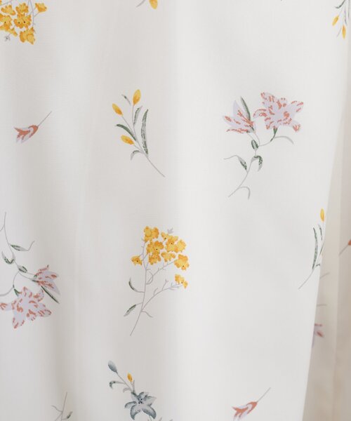 natural couture（ナチュラルクチュール）の「Vネックギャザーワンピース（ワンピース・レディース・オフホワイト/ブラック/ネイビー・FREE）」の9枚目の写真