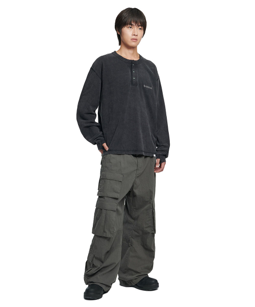 NOMANUAL(NOMANUAL)の「DAMAGED HENLEY NECK SHIRT - WASHED BLACK(Tシャツ/カットソー・レディース・その他・LARGE/MEDIUM/SMALL/X-LARGE)」の3枚目の写真
