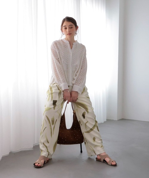 CHRISTIAN VILLA(クリスチャンヴィラ)の「スエードスタッズトラペーズバッグ【クリスチャンヴィラ/CHRISTIAN VILLA】(ハンドバッグ・レディース・ブラウン・FREE)」の11枚目の写真