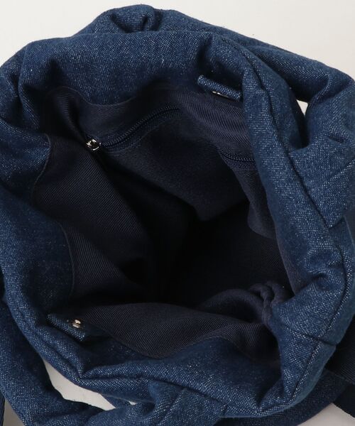 OUTDOOR PRODUCTS(アウトドアプロダクツ)の「【OUTDOOR PRODUCTS / アウトドアプロダクツ】 2way Belt Tote デニムライク ベルトデザイン ミニトート(ショルダーバッグ・レディース・ネイビー/ブラック/サックスブルー・FREE)」の4枚目の写真