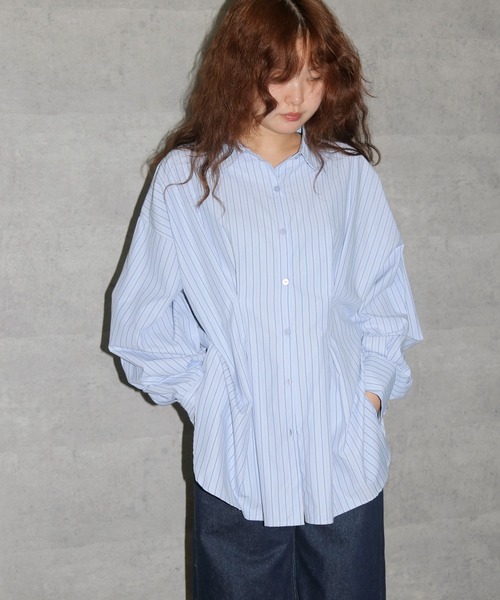 cheriella（シェリエラ）の「【cheriella】ウエストタックストライプシャツ　WAIST TUCK STRIPE SHIRT（シャツ/ブラウス・レディース・ピンク/ブルー・FREE）」の3枚目の写真