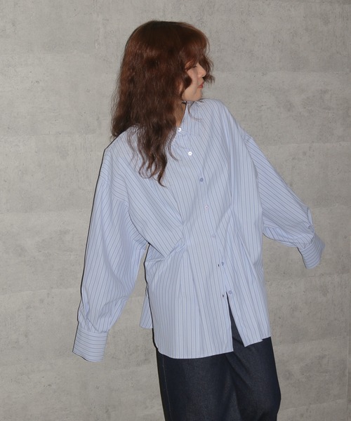 cheriella（シェリエラ）の「【cheriella】ウエストタックストライプシャツ　WAIST TUCK STRIPE SHIRT（シャツ/ブラウス・レディース・ピンク/ブルー・FREE）」の6枚目の写真