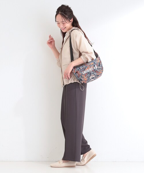 SHOO・LA・RUE(シューラルー)の「ラタプリントショルダーバッグ(ショルダーバッグ・レディース・ブルーグリーン/ライトオレンジ系1/ベージュ系/ブルー系/イエロー系/ブラック系・00)」の14枚目の写真