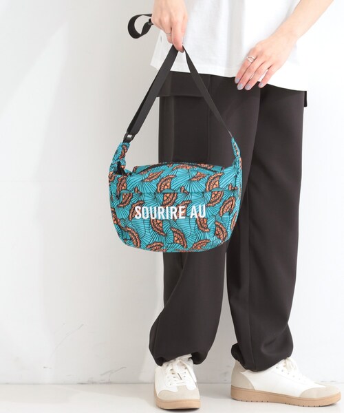 SHOO・LA・RUE(シューラルー)の「ラタプリントショルダーバッグ(ショルダーバッグ・レディース・ブルーグリーン/ライトオレンジ系1/ベージュ系/ブルー系/イエロー系/ブラック系・00)」の15枚目の写真