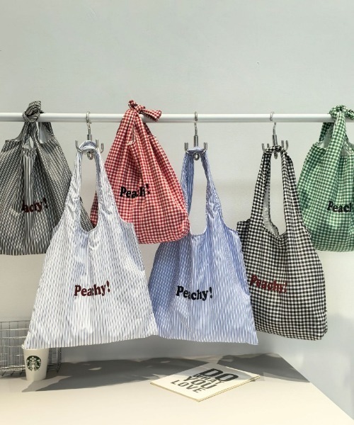 Ritzy(リッツィー)の「6色展開 ストライプ柄 ロゴプリント トートバッグ(トートバッグ・レディース・ブラック系1/ブラック系2/ブルー/レッド/グリーン/ホワイト・FREE)」の10枚目の写真
