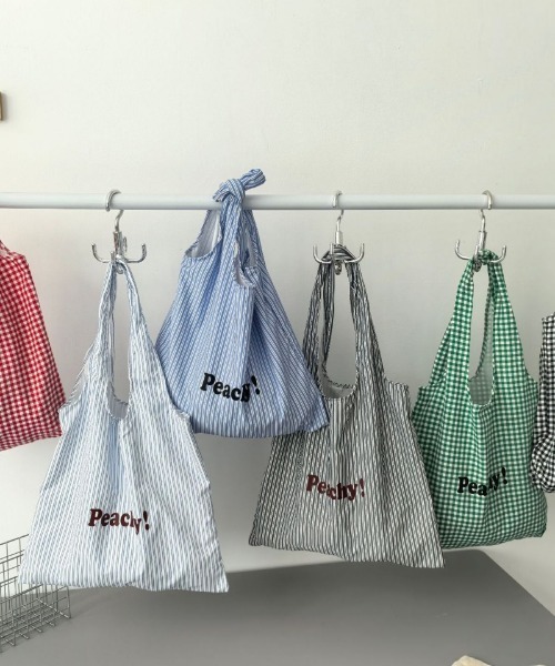 Ritzy(リッツィー)の「6色展開 ストライプ柄 ロゴプリント トートバッグ(トートバッグ・レディース・ブラック系1/ブラック系2/ブルー/レッド/グリーン/ホワイト・FREE)」の11枚目の写真