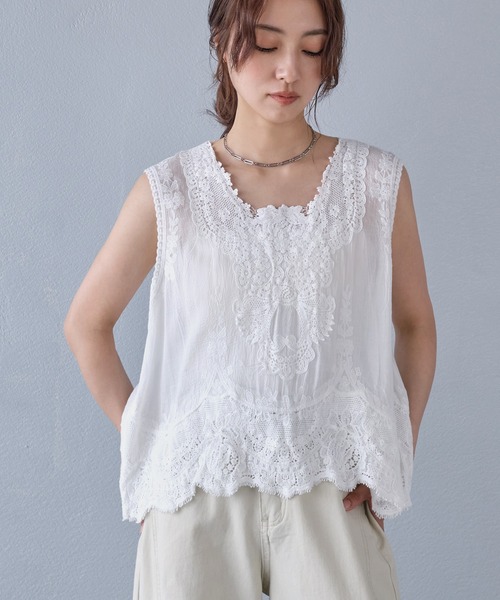 murea(ミュレア)の「シアーコットンレースフラワーモチーフノースリーブブラウス(シャツ/ブラウス・レディース・アイボリー/ホワイト・FREE)」の4枚目の写真