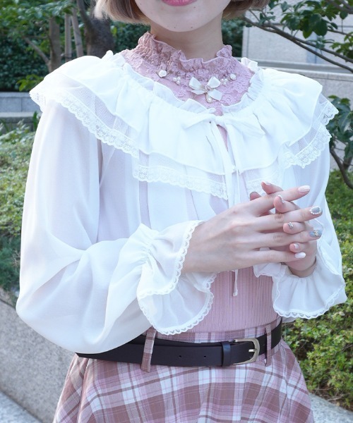 axes femme POETIQUE（アクシーズファムポエティック）の「２ＷＡＹオフショルボレロ（カーディガン/ボレロ・レディース・ラベンダー/サックスブルー/ブラック/ホワイト・MEDIUM）」の2枚目の写真