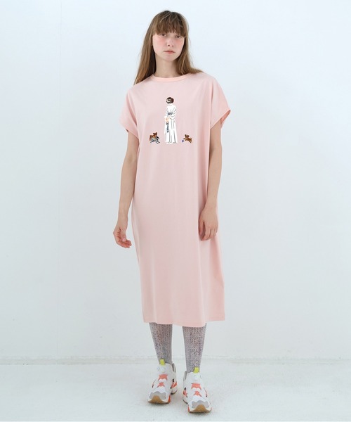 BEDSIDEDRAMA(ベットサイドドラマ)の「DOG SAVE THE QUEEN Dress Tee(ワンピース・レディース・ピンク/ホワイト/ブラック・2)」の4枚目の写真