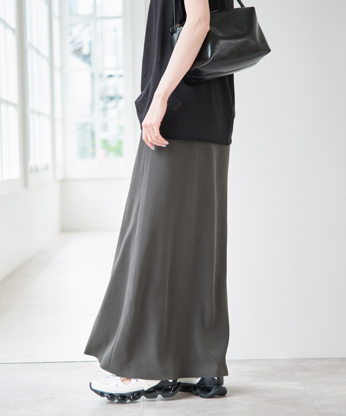 U by SPICK&SPAN（ユーバイスピックアンドスパン）の「フィブリルロングスカート（スカート・レディース・ホワイト/チャコールグレー/カーキ・FREE）」の10枚目の写真