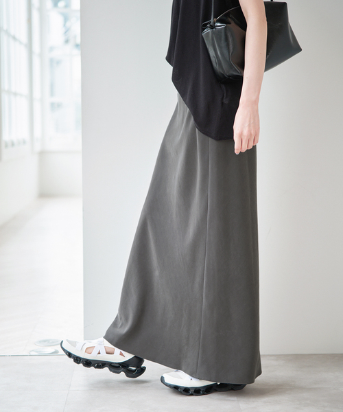 U by SPICK&SPAN（ユーバイスピックアンドスパン）の「フィブリルロングスカート（スカート・レディース・ホワイト/チャコールグレー/カーキ・FREE）」の13枚目の写真