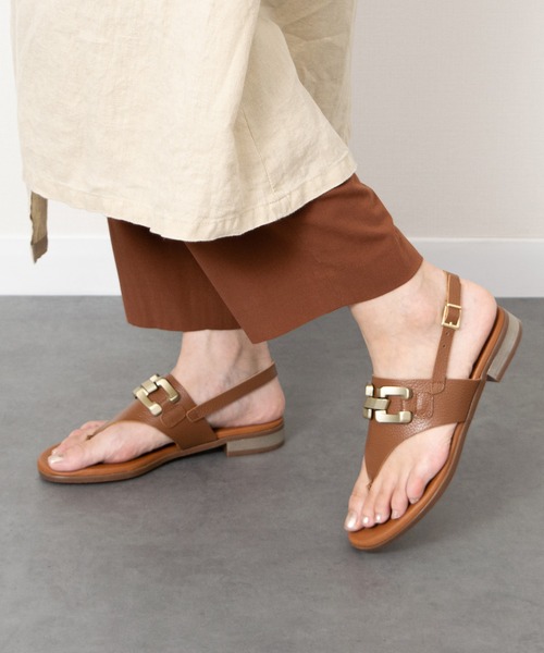 inter-chaussures(インターショシュール)の「【Oh my Sandals】ラウンドトウオーナメントトングサンダル(E62209)(サンダル・レディース・ブラック/ホワイト/ブラウン・35/37/38/36/39)」の3枚目の写真