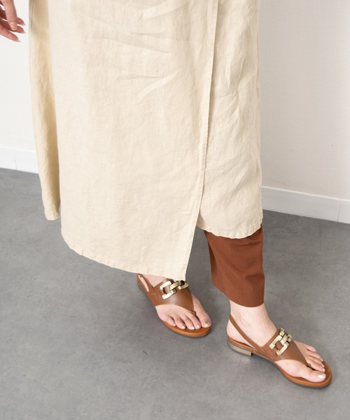 inter-chaussures(インターショシュール)の「【Oh my Sandals】ラウンドトウオーナメントトングサンダル(E62209)(サンダル・レディース・ブラック/ホワイト/ブラウン・35/37/38/36/39)」の6枚目の写真