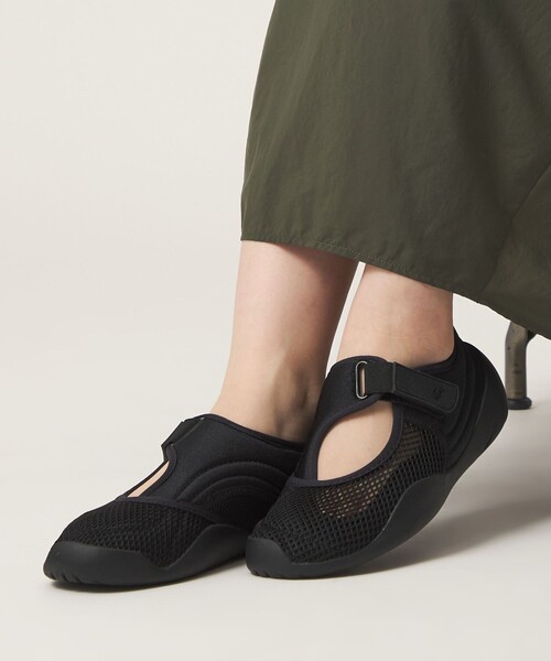 LACOSTE（ラコステ）の「＜LACOSTE＞LOW MYSTERE ﾒﾘｰｼﾞｪﾝ（スニーカー・レディース・ブラック/ライトピンク・23cm/23.5cm/24cm/25.5cm/22.5cm/24.5cm）」の4枚目の写真