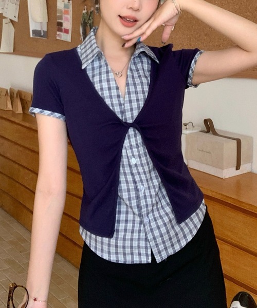 Lis ardent(リスアルダン)の「チェック柄レイヤード風 フロントツイスト半袖トップス(Tシャツ/カットソー・レディース・ネイビー・M)」の8枚目の写真