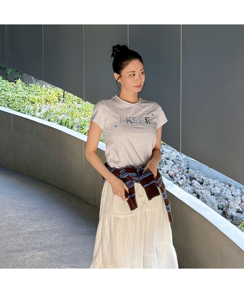 KKEEE(ケーケーイーイー)の「マイネームチェックパッチ半袖Tシャツ(3カラー)(Tシャツ/カットソー・レディース・ネイビー/ホワイト/アイボリー・FREE)」の2枚目の写真