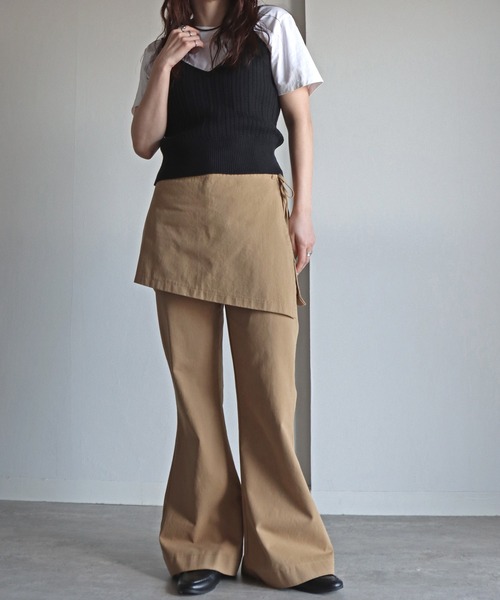 COURO(コウロ)の「ラップスカート付きフレアパンツ(その他パンツ・レディース・ブラック/ライトベージュ/ブラウン・M)」の9枚目の写真