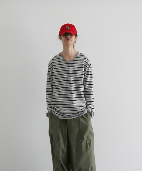 KAIKO(カイコー)の「KAIKO V neck border l/s t-shirt(Tシャツ/カットソー・メンズ・レッド/サックスブルー/トップグレー・2/1)」の1枚目の写真