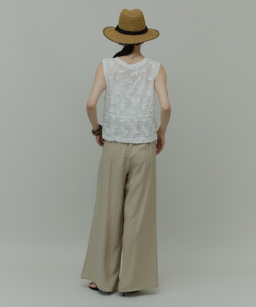 Plumel(プルメル)の「Cotton Leaf Motif Vest / コットンリーフモチーフベスト(ベスト・レディース・ベージュ/ホワイト・MEDIUM)」の12枚目の写真