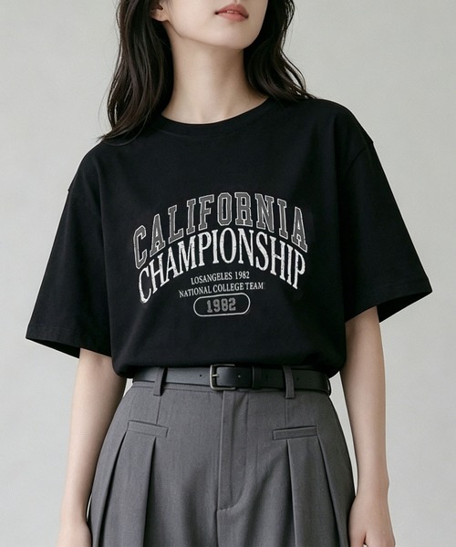 aimoha（アイモハ）の「カレッジロゴプリントTシャツ（Tシャツ/カットソー・レディース・ライトグレー/ホワイト/ダークグレー/チョコ/ブラック・FREE）」の16枚目の写真