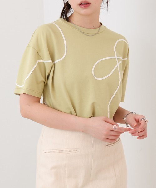 Bab(バブ)の「コード刺繍使いTシャツ(Tシャツ/カットソー・レディース・オフホワイト/グリーン/チャコールグレー・FREE)」の3枚目の写真