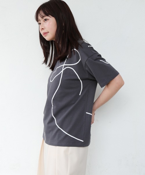 Bab(バブ)の「コード刺繍使いTシャツ(Tシャツ/カットソー・レディース・オフホワイト/グリーン/チャコールグレー・FREE)」の18枚目の写真