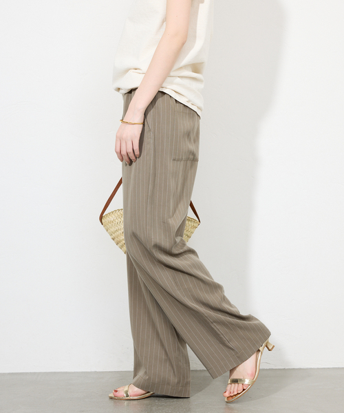 SLOBE IENA(スローブイエナ)の「《3サイズ展開/追加2》フィブリルストライプリラックスパンツ(その他パンツ・レディース・カーキ/ネイビー・36/40/38)」の8枚目の写真