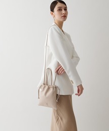 美品 IACUCCI イアクッチ ナイロン レザー ショルダーバッグ ホワイト IACUCCI｜イアクッチのバッグ（ホワイト/白色系）通販 - ZOZOTOWN