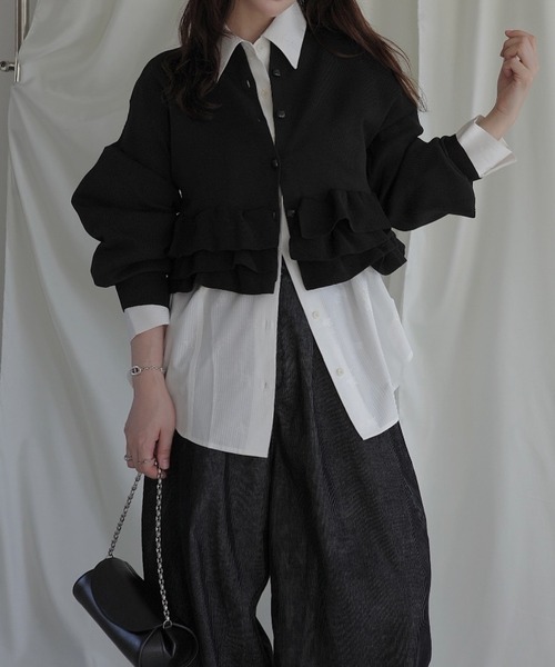 WILLFULLY(ウィルフリー)の「hem ruffle frill knit cardigan(Tシャツ/カットソー・レディース・ブラック/ブラウン/ライトブルー/レッド/アイボリー・FREE)」の3枚目の写真
