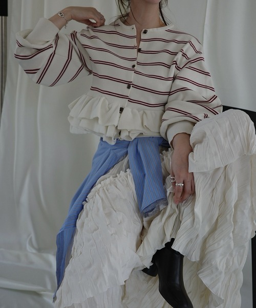WILLFULLY(ウィルフリー)の「hem ruffle frill knit cardigan(Tシャツ/カットソー・レディース・ブラック/ブラウン/ライトブルー/レッド/アイボリー・FREE)」の22枚目の写真
