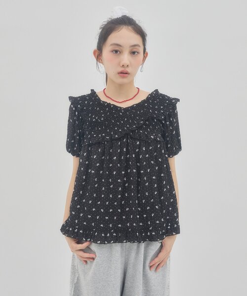 DISCOAT(ディスコート)の「【umm.】花柄シャーリングブラウス(シャツ/ブラウス・レディース・アイボリー/ネイビー/ブラック・FREE)」の10枚目の写真