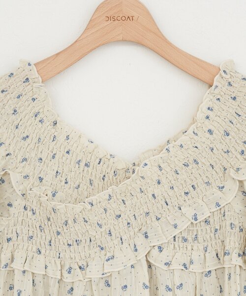 DISCOAT(ディスコート)の「【umm.】花柄シャーリングブラウス(シャツ/ブラウス・レディース・アイボリー/ネイビー/ブラック・FREE)」の19枚目の写真